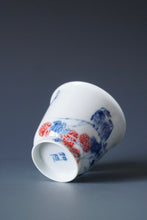 Load image into Gallery viewer, 85ml Qinghua Flowers and Birds Jingdezhen Porcelain Teacup by KuangShi 青花匡石手绘花鸟硕果杯
