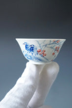 Load image into Gallery viewer, 60ml Qinghua Birds Jingdezhen Porcelain Teacup by KuangShi 青花匡石手绘花鸟早春杯