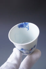Load image into Gallery viewer, 85ml Qinghua Crane and Pine Tree Porcelain Teacup by KuangShi 青花匡石手绘花鸟松风杯