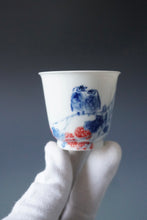 Load image into Gallery viewer, 85ml Qinghua Flowers and Birds Jingdezhen Porcelain Teacup by KuangShi 青花匡石手绘花鸟硕果杯