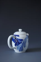 Load image into Gallery viewer, Qinghua Spider and Banana Leaf Jingdezhen Fine Porcelain Teapot by Master KuangShi 青花匡石蛛网芭蕉高仕壶 110ml