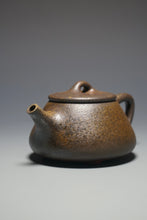Load image into Gallery viewer, Wood Fired Dicaoqing Shipiao Yixing Teapot 柴烧底槽清平盖石瓢 115ml