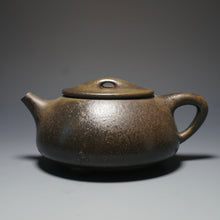 Load image into Gallery viewer, Wood Fired No.4 Mine Lao Zini Big Manpiao Teapot 四号井紫泥柴烧满瓢 440ml