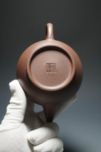 Load image into Gallery viewer, Dicaoqing Big Shuiping Yixing Teapot 底槽清水平 380ml