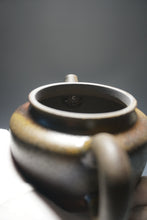 Load image into Gallery viewer, Wood Fired Dicaoqing Dezhong Yixing Teapot 底槽清柴烧德钟 240ml
