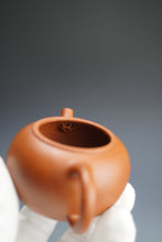 Load image into Gallery viewer, Zhuni Dahongpao Gongzhu Yixing Teapot 朱泥大红袍贡珠 100ml