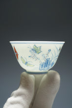 Load image into Gallery viewer, Doucai Butterflies Jingdezhen Porcelain Teacup 斗彩花蝶仿古杯 70ml