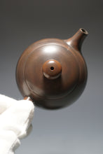 Load image into Gallery viewer, 160ml Julunzhu Nixing Teapot by Li Wenxin 李文新坭兴壶