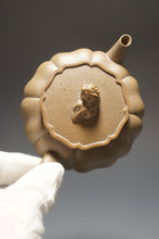 Load image into Gallery viewer, Fully Handmade Jiangpo-Qingni Jingwen Lion Head Yixing Teapot by Tang Mengfei 全手工汤梦飞青降坡泥绣狮 240ml