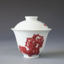 Load image into Gallery viewer, Qinghua Youlihong Fish Jingdezhen Porcelain Gaiwan 青花釉里红八大山人风格鱼石盖碗 120ml