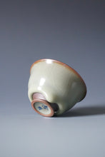 Load image into Gallery viewer, 65ml Shan Kilns Dripping Fenqing Ruyao Teacup 善窑汝窑粉青流釉杯
