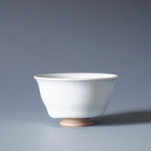 Load image into Gallery viewer, 65ml Shan Kilns Dripping Moon White Ruyao Teacup 善窑汝窑月白流釉杯