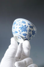 Load image into Gallery viewer, Wood Fired Qinghua Flowers Jingdezhen Porcelain Teacup 柴窑青花花卉杯 100ml
