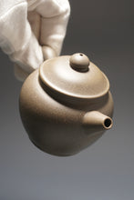Load image into Gallery viewer, Qingduan Julun Yixing Teapot 青段巨轮珠 150ml