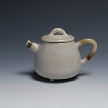 Load image into Gallery viewer, Inge Nielsen Porcelain Shino Carbontrap Tall Shipiao 100ml