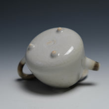 Load image into Gallery viewer, Inge Nielsen Porcelain Shino Carbontrap Tall Shipiao 100ml