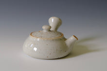 Load image into Gallery viewer, Inge Nielsen Shino Flat Kyusu 80ml