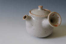 Load image into Gallery viewer, Inge Nielsen Shino Kyusu 70ml