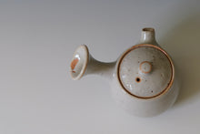 Load image into Gallery viewer, Inge Nielsen Shino Kyusu 70ml