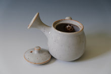 Load image into Gallery viewer, Inge Nielsen Shino Kyusu 70ml