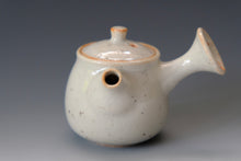 Load image into Gallery viewer, Inge Nielsen Shino Kyusu 70ml