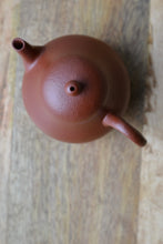Load image into Gallery viewer, Used Zhuni Dahongpao Tall Pear Yixing Teapot 朱泥大红袍高梨形壶 135ml