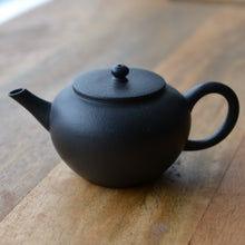 Load image into Gallery viewer, Demo Heini (Wuhui Zhuni) Yuzhenzhiwan Yixing Teapot 焐灰朱泥玉珍之玩 125ml