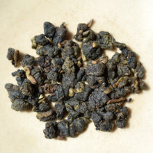 Load image into Gallery viewer, Taiwanese Tieguanyin Oolong Tea 台湾正枞铁观音乌龙茶 2020