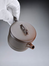 Load image into Gallery viewer, 120ml Nixing Bamboo Stump Teapot with Yaobian No.2 by Li Wenxin 李文新阴阳竹节