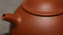 Load image into Gallery viewer, Zhuni Dahongpao Limao Yixing Teapot 朱泥大红袍笠帽 115ml