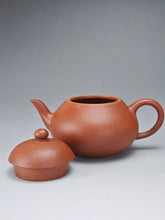 Load image into Gallery viewer, Zhuni Dahongpao Pear Yixing Teapot 朱泥大红袍梨形 120ml