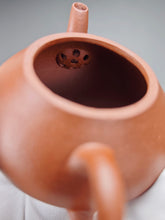 Load image into Gallery viewer, Zhuni Dahongpao Pear Yixing Teapot 朱泥大红袍梨形 120ml