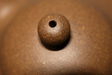 Load image into Gallery viewer, Lao Duanni Hulupiao yixing Teapot 老段泥葫芦瓢 150ml