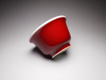 Load image into Gallery viewer, 110ml Fanggu Technique Cat, Jihong and Qinghua Porcelain Teacup 青花霁红杯