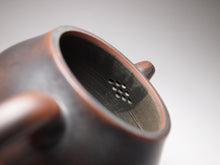 Load image into Gallery viewer, 115ml Junle Nixing Teapot by Wu Sheng Sheng 吴盛胜坭兴君乐