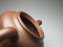 Load image into Gallery viewer, 115ml Brown Jinzhong Nixing Teapot by Li Wenxin 李文新金钟壶