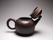 Load image into Gallery viewer, 120ml Shuiping Nixing Teapot by Wu Sheng Sheng 吴盛胜坭兴水平壶