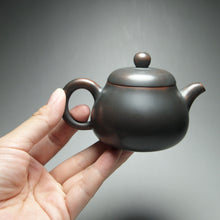 Load image into Gallery viewer, 115ml Junle Nixing Teapot by Wu Sheng Sheng 吴盛胜坭兴君乐