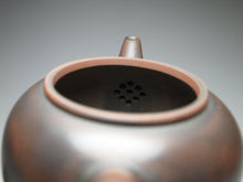 Load image into Gallery viewer, 120ml Shuiping Nixing Teapot by Wu Sheng Sheng 吴盛胜坭兴水平壶
