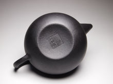 Load image into Gallery viewer, Heini (Wuhui Lao Zini) Xishi Shuiping Yixing Teapot, 捂灰老紫泥西施水平 115ml