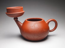 Load image into Gallery viewer, Zhuni Pear Shuiping Yixing Teapot with Carving of Crane 朱泥梨式水平带仙鹤刻绘 115ml
