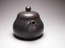 Load image into Gallery viewer, 115ml Junle Nixing Teapot by Wu Sheng Sheng 吴盛胜坭兴君乐