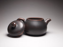 Load image into Gallery viewer, 115ml Junle Nixing Teapot by Wu Sheng Sheng 吴盛胜坭兴君乐