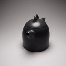 Load image into Gallery viewer, 120ml Qinquan Nixing Teapot by Li Wenxin 李文新泥兴秦权