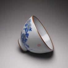 Load image into Gallery viewer, 125ml Qinghua chrysanthemum Moon White Ruyao Teacup, 青花月白汝窑茶杯
