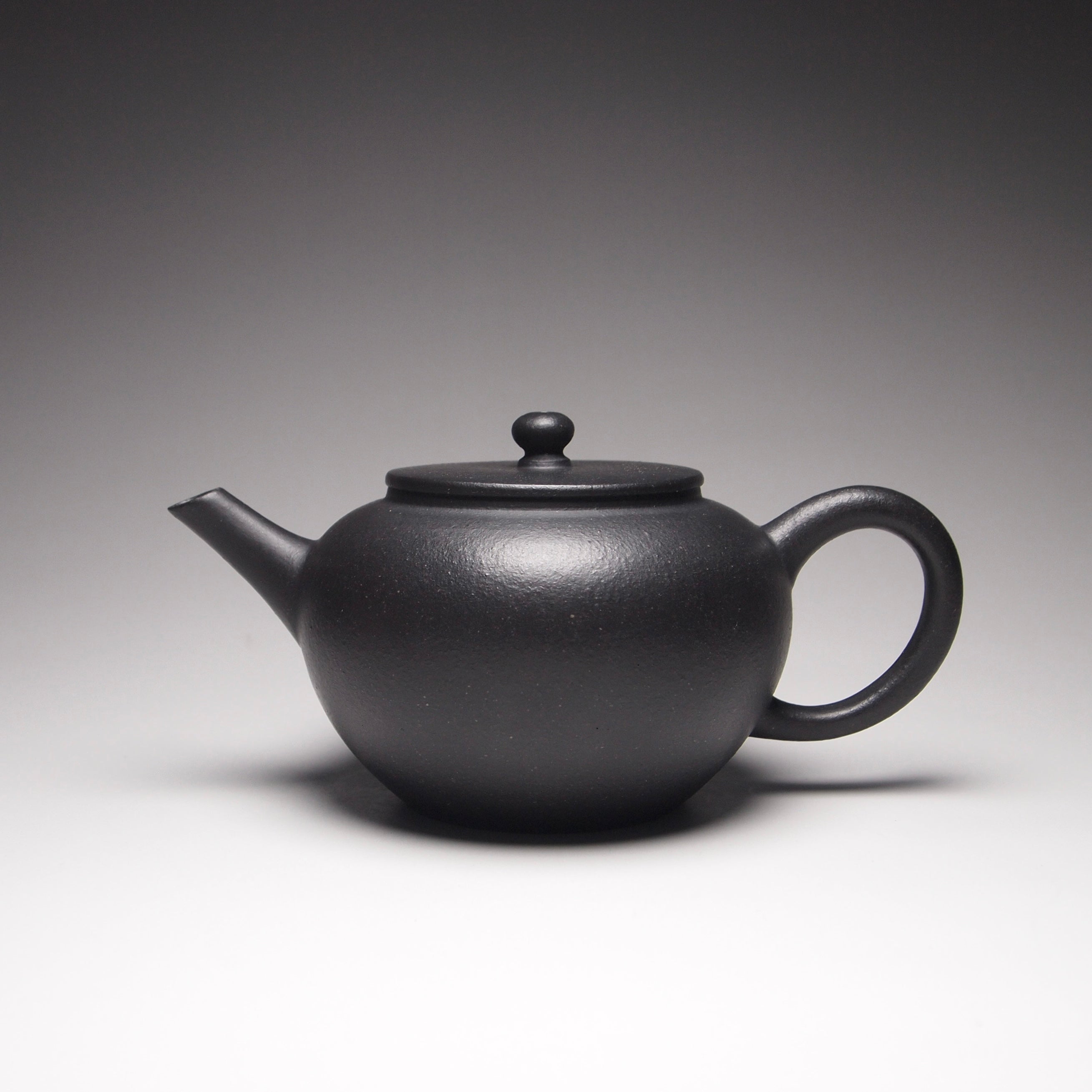 Heini (Wuhui Zhuni) Yuzhenzhiwan Yixing Teapot, 焐灰朱泥玉珍