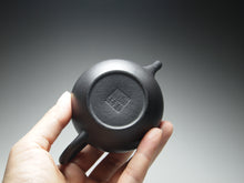 Load image into Gallery viewer, Heini (Wuhui Zhuni) Yuzhenzhiwan Yixing Teapot, 焐灰朱泥玉珍之玩, 110ml