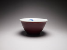 Load image into Gallery viewer, 130ml Fanggu Technique Perching Cat, Jihong and Qinghua Porcelain Teacup 青花霁红杯