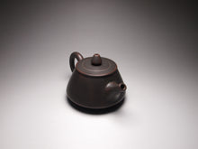 Load image into Gallery viewer, 130ml Shipiao Nixing Teapot 坭兴石瓢壶 by Wu Sheng Sheng
