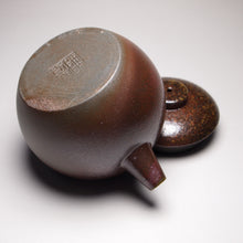 Load image into Gallery viewer, Wood Fired Julunzhu Dicaoqing Yixing Teapot, 柴烧底槽青巨轮珠 135ml